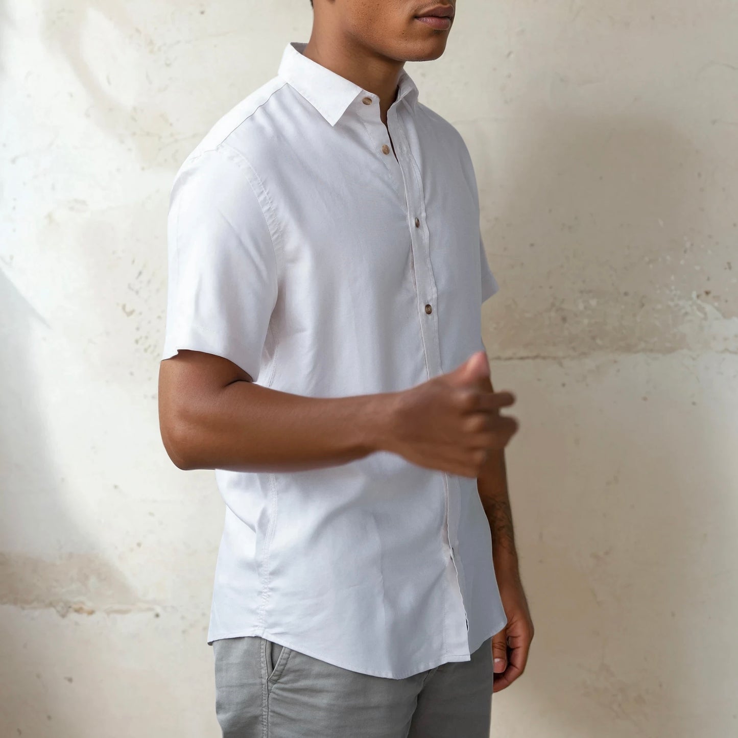 SHORT-SLEEVED TENCEL - Light beige